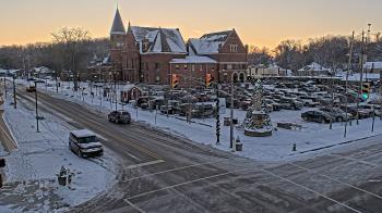Weather camera view of City of Connersville.