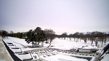 Weather camera view of Crystal Lake Country Club.