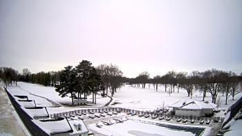 Weather camera view of Crystal Lake Country Club.