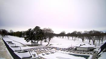 Weather camera view of Crystal Lake Country Club.