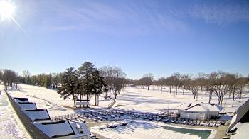 Weather camera view of Crystal Lake Country Club.