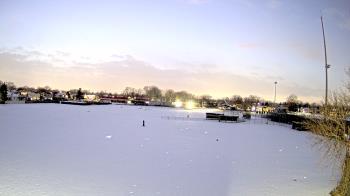 Weather camera view of Crestwood HS.