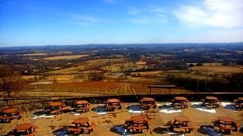 Weather camera view of Dirt Farm Brewing.