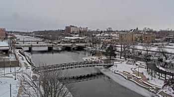 Weather camera view of City of Elgin.