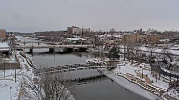 Weather camera view of City of Elgin.