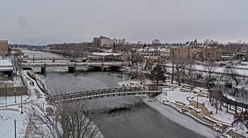 Weather camera view of City of Elgin.
