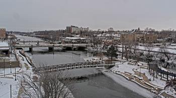 Weather camera view of City of Elgin.
