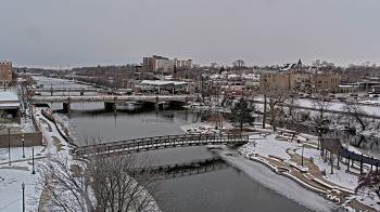Weather camera view of City of Elgin.