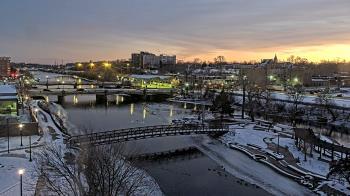 Weather camera view of City of Elgin.
