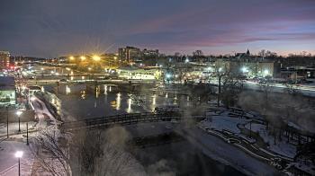 Weather camera view of City of Elgin.