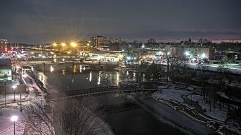 Weather camera view of City of Elgin.