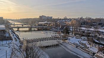 Weather camera view of City of Elgin.