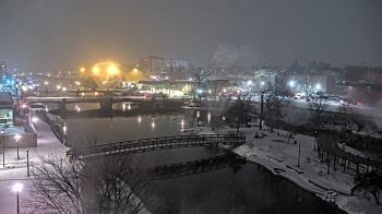 Weather camera view of City of Elgin.