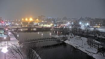 Weather camera view of City of Elgin.