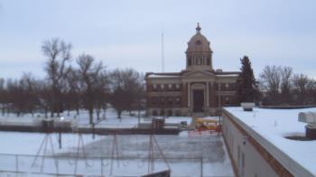 Weather camera view of Ellendale HS.