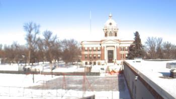 Weather camera view of Ellendale HS.