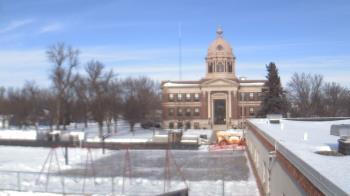 Weather camera view of Ellendale HS.