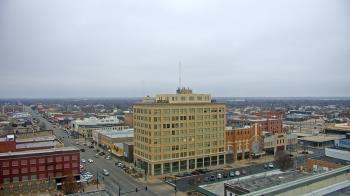 Weather camera view of First National Bank-Hutchinson.