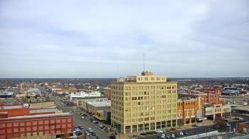 Weather camera view of First National Bank-Hutchinson.