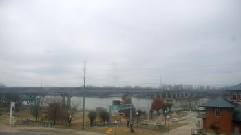 Weather camera view of Miss Lauras.