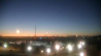 Weather camera view of Miss Lauras.