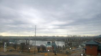 Weather camera view of Miss Lauras.