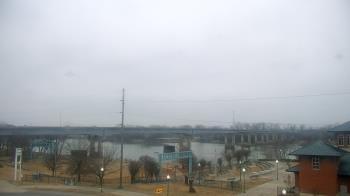 Weather camera view of Miss Lauras.