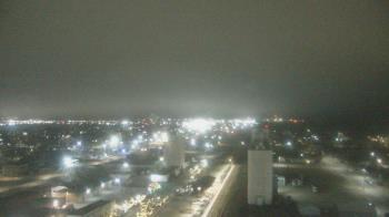 Weather camera view of Garden City Coop Inc - city center.