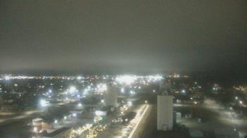 Weather camera view of Garden City Coop Inc - city center.