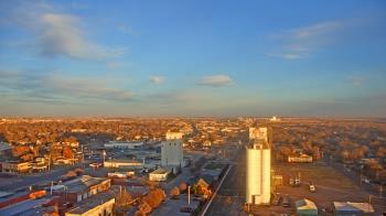 Weather camera view of Garden City Coop Inc - city center.