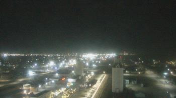 Weather camera view of Garden City Coop Inc - city center.