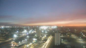 Weather camera view of Garden City Coop Inc - city center.