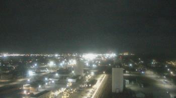 Weather camera view of Garden City Coop Inc - city center.