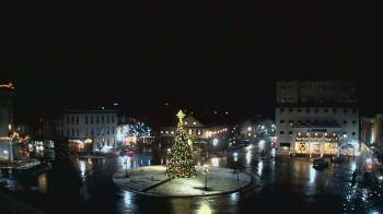 Weather camera view of Blue and Gray Bar and Grill.
