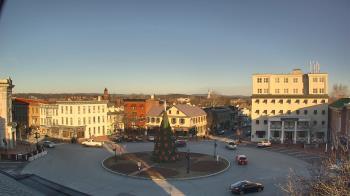 Weather camera view of Blue and Gray Bar and Grill.