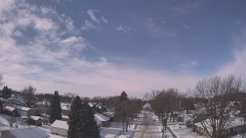 Weather camera view of Sibley East Middle and High School.