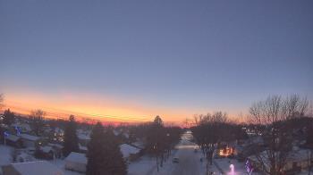 Weather camera view of Sibley East Middle and High School.