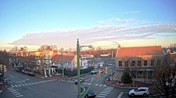 Weather camera view of JoJos Pizza.