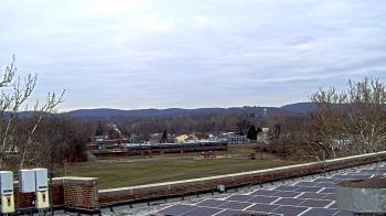 Weather camera view of Haverstraw Elementary School.
