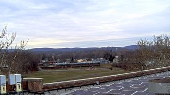 Weather camera view of Haverstraw Elementary School.