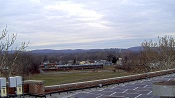Weather camera view of Haverstraw Elementary School.