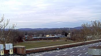 Weather camera view of Haverstraw Elementary School.