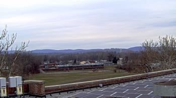 Weather camera view of Haverstraw Elementary School.