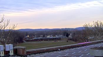 Weather camera view of Haverstraw Elementary School.