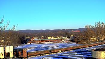 Weather camera view of Haverstraw Elementary School.