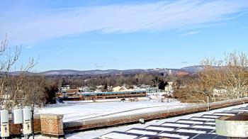 Weather camera view of Haverstraw Elementary School.