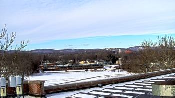Weather camera view of Haverstraw Elementary School.
