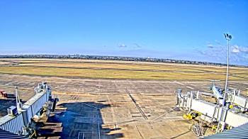 Weather camera view of Lake Charles Rgnl Arpt terminal bldg.