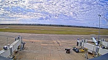 Weather camera view of Lake Charles Rgnl Arpt terminal bldg.