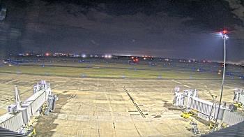 Weather camera view of Lake Charles Rgnl Arpt terminal bldg.